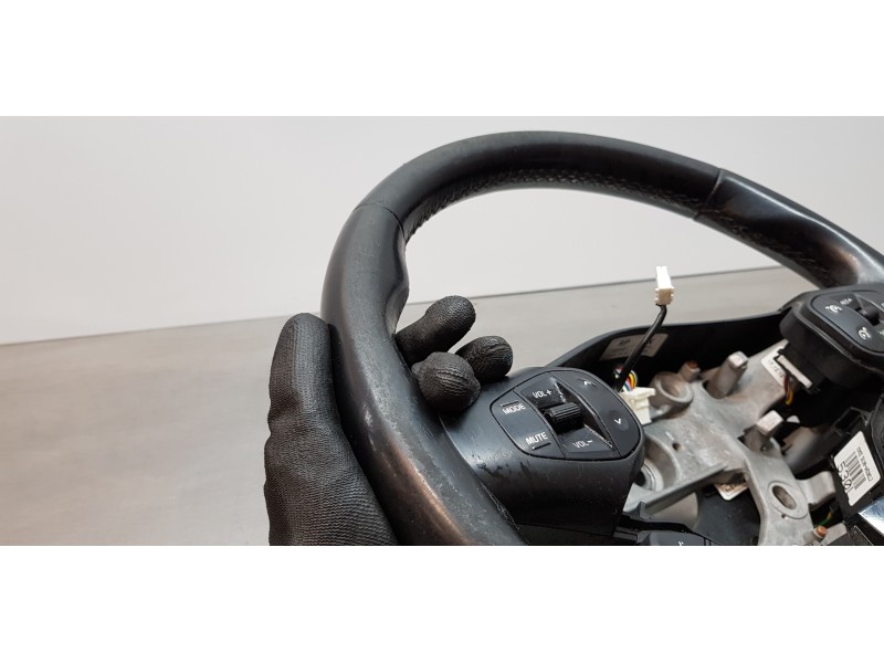 Recambio de volante para kia carens ( ) drive referencia OEM IAM 56100A4530CL2  