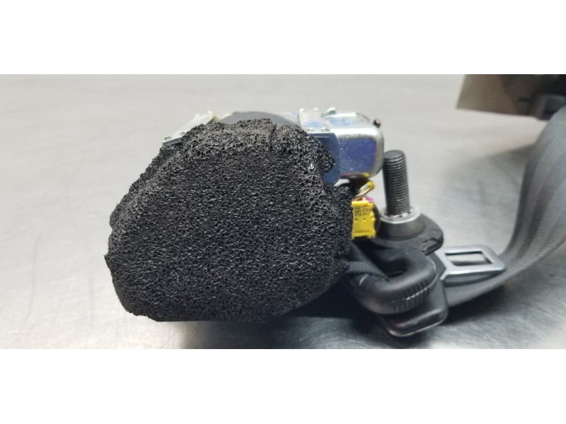 Recambio de cinturon seguridad delantero derecho para alfa romeo mito (145) junior referencia OEM IAM 156100546 618744800 156093