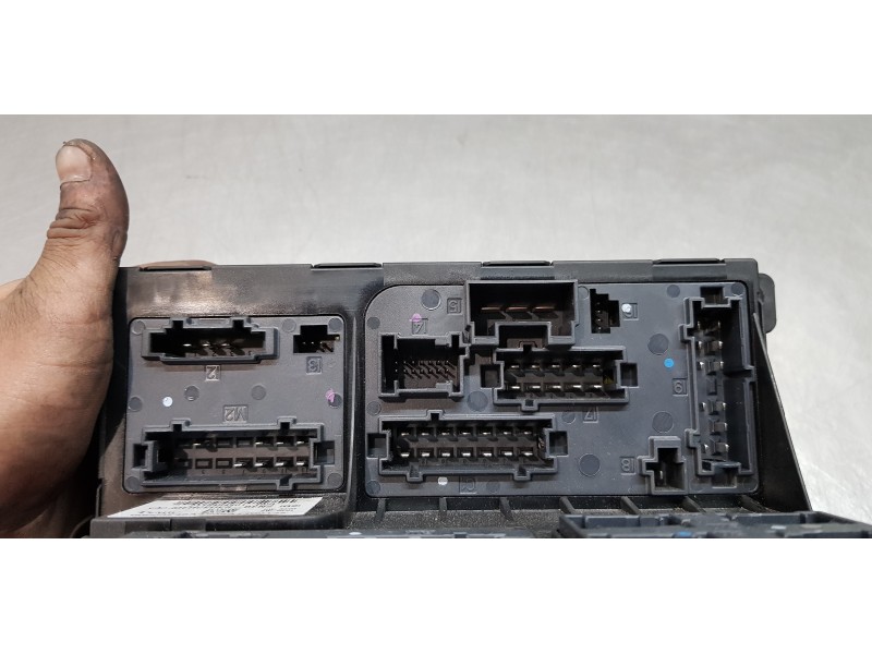 Recambio de caja reles / fusibles para mercedes clase cls (w219) 350 (219.356) referencia OEM IAM 2115454401  