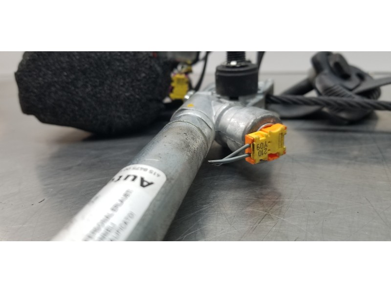 Recambio de cinturon seguridad delantero derecho para alfa romeo mito (145) junior referencia OEM IAM 156100546 618744800 156093