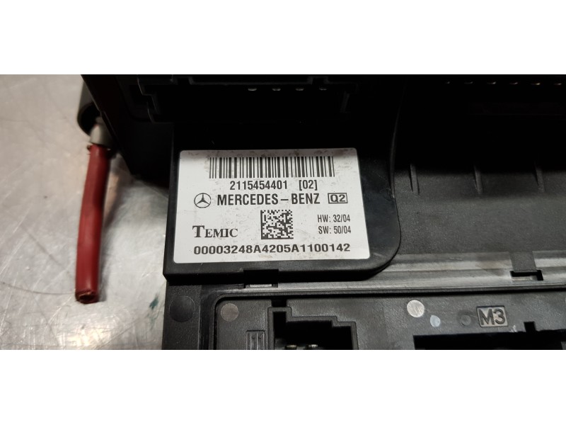 Recambio de caja reles / fusibles para mercedes clase cls (w219) 350 (219.356) referencia OEM IAM 2115454401  
