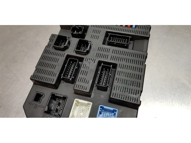 Recambio de caja reles / fusibles para citroen c3 1.1 furio referencia OEM IAM 9659285380  