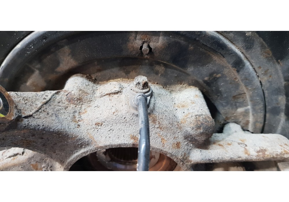 Recambio de mangueta trasera derecha para mercedes clase m (w164) 320 cdi 4m edition 10 referencia OEM IAM A1643501408  