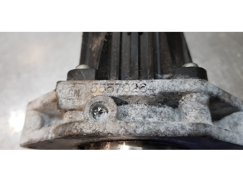 Recambio de valvula egr para opel zafira tourer excellence referencia OEM IAM 55578264  