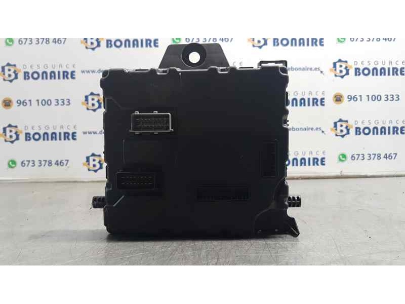 Recambio de caja reles / fusibles para renault kangoo furgón professional referencia OEM IAM 8200924035   Recambio de caja reles / fusibles para renault kangoo furgón professional referencia OEM IAM 8200924035