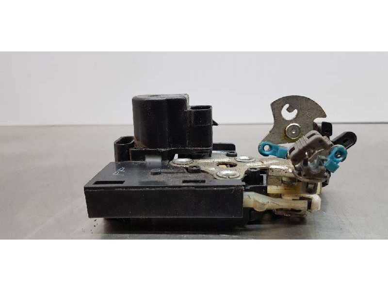 Recambio de cerradura puerta trasera derecha para chevrolet aveo lt referencia OEM IAM   