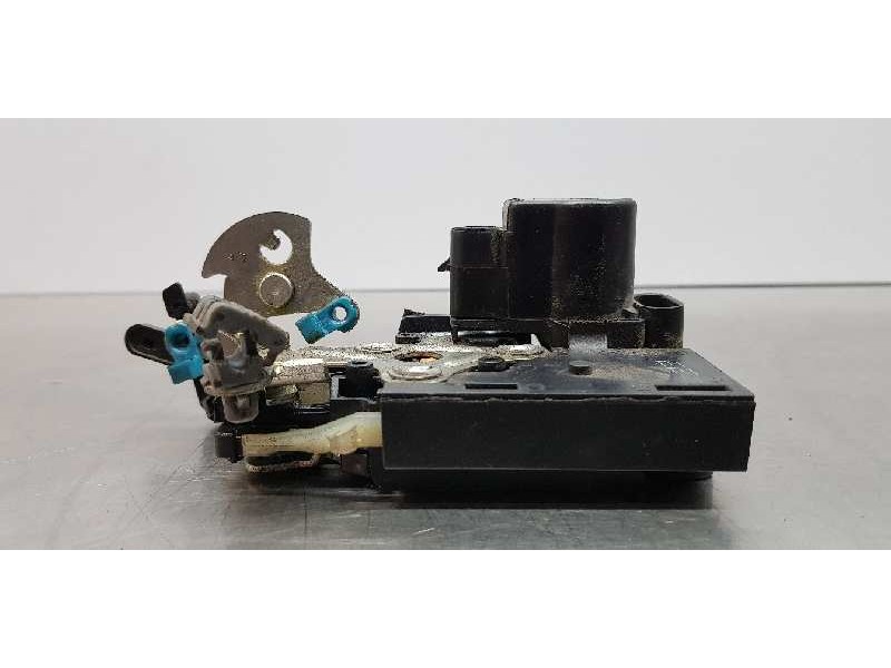 Recambio de cerradura puerta trasera izquierda para chevrolet aveo lt referencia OEM IAM   