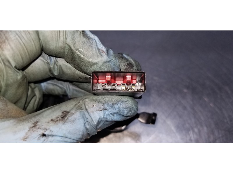 Recambio de enganche del cinturon delantero der para alfa romeo mito (145) junior referencia OEM IAM 71778266 615968100B  Recambio de enganche del cinturon delantero der para alfa romeo mito (145) junior referencia OEM IAM 71778266 615968100B