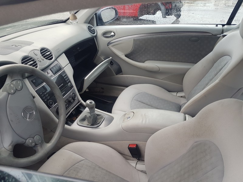 mercedes clase clk (w209) coupe del año 2005