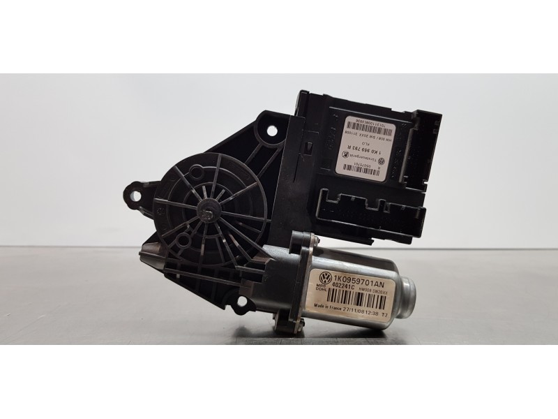 Recambio de motor elevalunas delantero izquierdo para volkswagen golf vi (5k1) advance referencia OEM IAM 5K0959701EZ0B   Recambio de motor elevalunas delantero izquierdo para volkswagen golf vi (5k1) advance referencia OEM IAM 5K0959701EZ0B