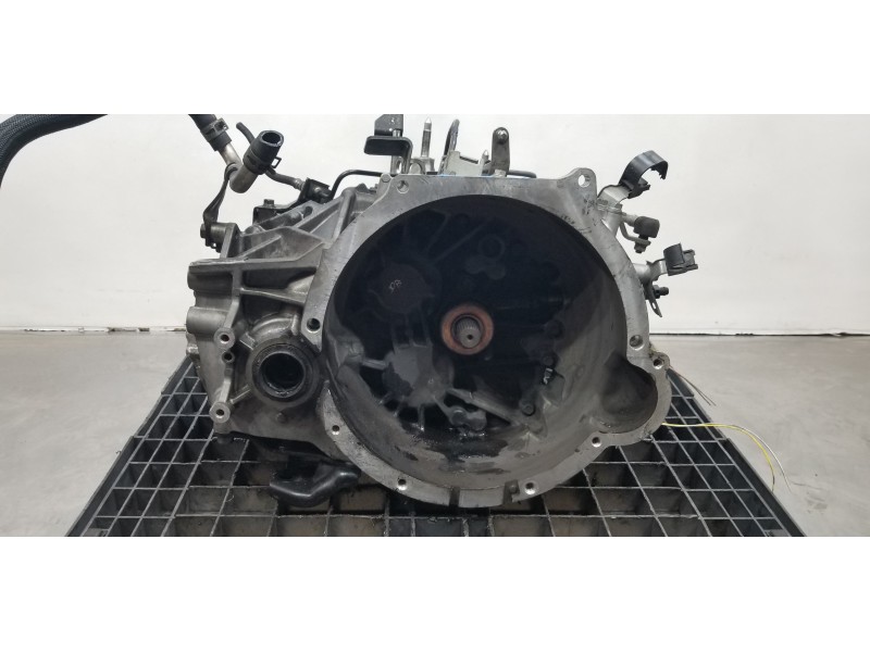 Recambio de caja cambios para mitsubishi outlander (gf0) motion 2wd referencia OEM IAM 2500A356  