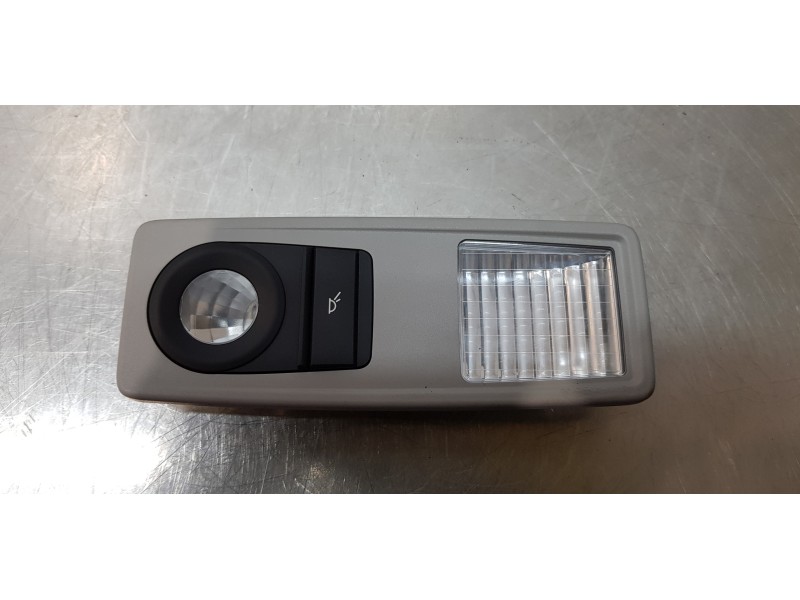 Recambio de luz interior para bmw x3 (f25) xdrive 20d referencia OEM IAM 9215624  
