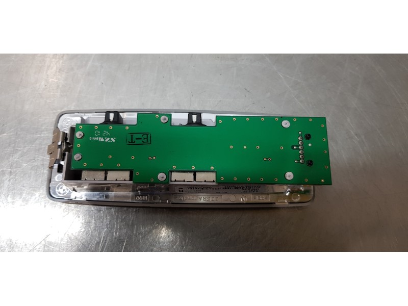 Recambio de luz interior para bmw x3 (f25) xdrive 20d referencia OEM IAM 9215624  