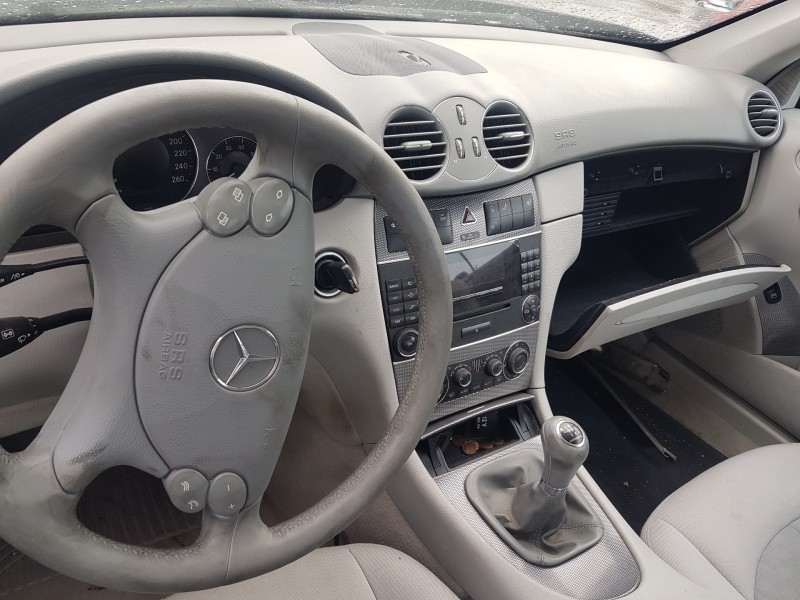 mercedes clase clk (w209) coupe del año 2005