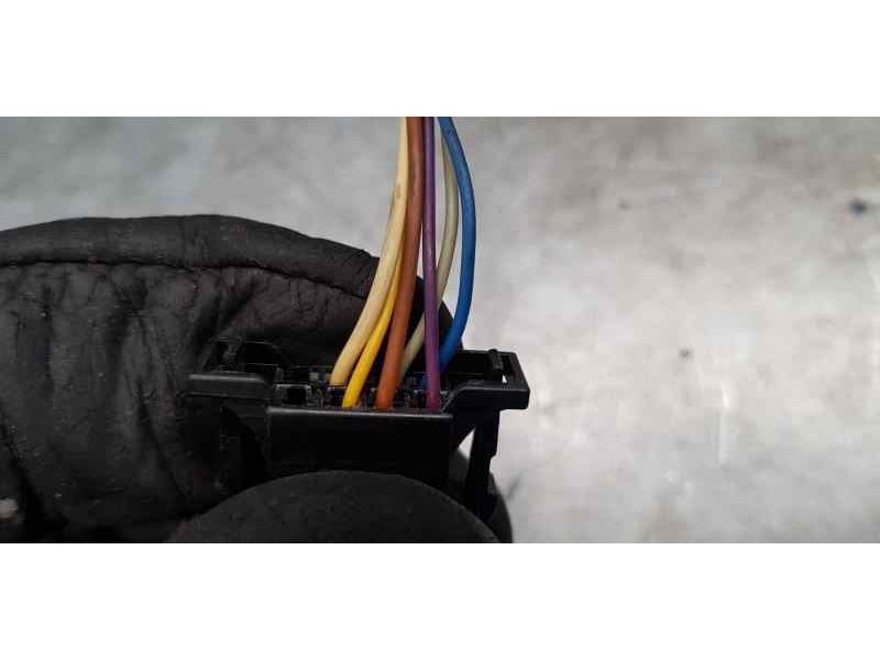 Recambio de retrovisor derecho para skoda fabia active referencia OEM IAM 6V1857408F  