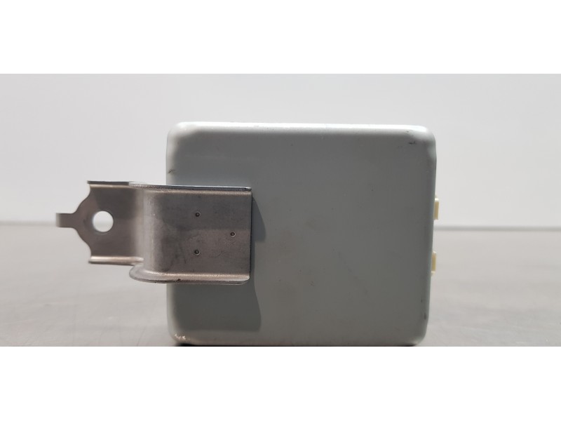 Recambio de modulo electronico para toyota rav 4 plug-in hybrid advance referencia OEM IAM 8657242120 1669002120 