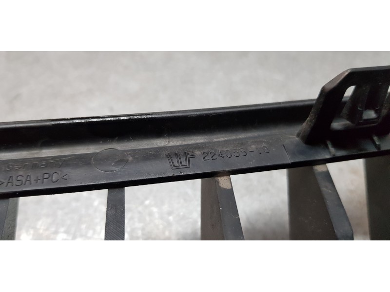 Recambio de rejilla paragolpes derecha para bmw serie 3 berlina (e90) 320i referencia OEM IAM 7120008   Recambio de rejilla paragolpes derecha para bmw serie 3 berlina (e90) 320i referencia OEM IAM 7120008