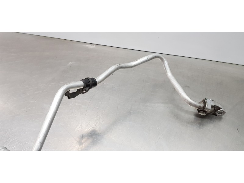 Recambio de tubos aire acondicionado para toyota rav 4 plug-in hybrid advance referencia OEM IAM 8870342260  