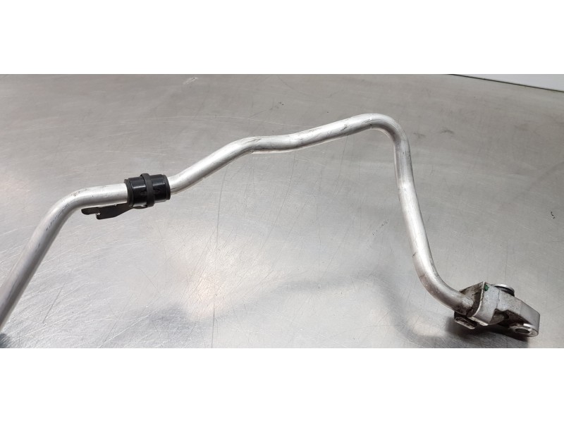Recambio de tubos aire acondicionado para toyota rav 4 plug-in hybrid advance referencia OEM IAM 8870342260  