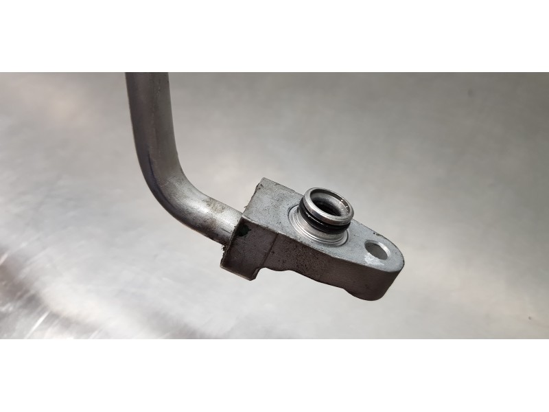 Recambio de tubos aire acondicionado para toyota rav 4 plug-in hybrid advance referencia OEM IAM 8870342260  