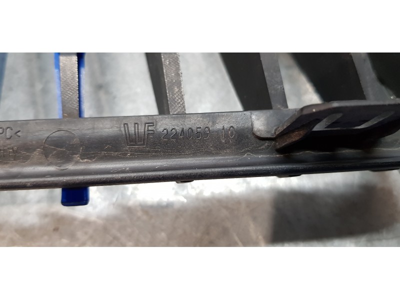 Recambio de rejilla paragolpes izquierda para bmw serie 3 berlina (e90) 320i referencia OEM IAM 7120007   Recambio de rejilla paragolpes izquierda para bmw serie 3 berlina (e90) 320i referencia OEM IAM 7120007