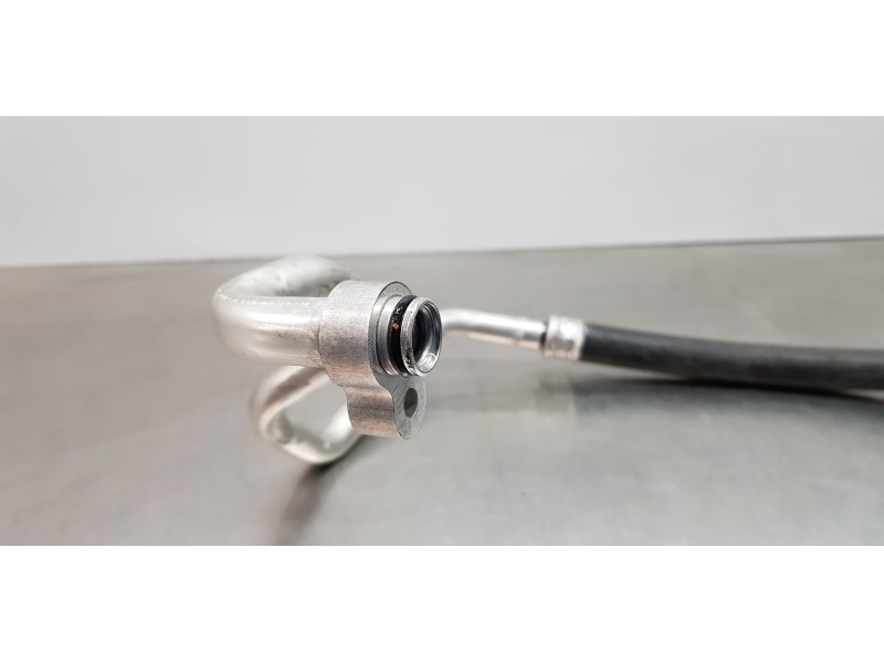 Recambio de tubos aire acondicionado para toyota rav 4 plug-in hybrid advance referencia OEM IAM 8870442750  