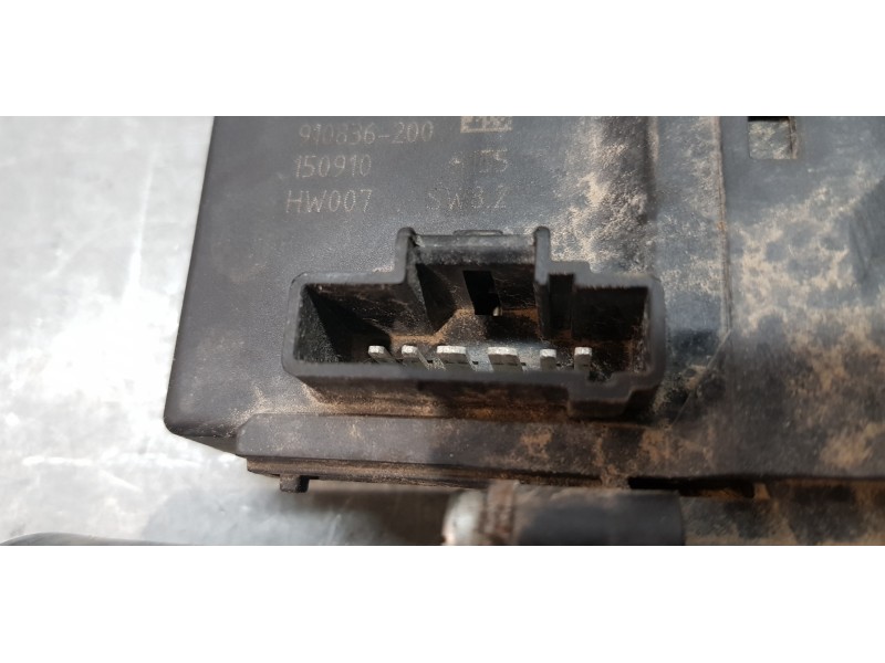 Recambio de motor elevalunas delantero derecho para renault scenic iii grand dynamique referencia OEM IAM 807302741R   Recambio de motor elevalunas delantero derecho para renault scenic iii grand dynamique referencia OEM IAM 807302741R