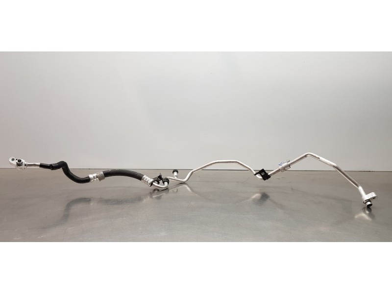 Recambio de tubos aire acondicionado para toyota rav 4 plug-in hybrid advance referencia OEM IAM 8872042040  