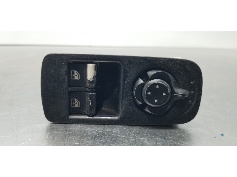 Recambio de mando elevalunas delantero izquierdo para alfa romeo mito (145) junior referencia OEM IAM 156085170 30170304 0156085 Recambio de mando elevalunas delantero izquierdo para alfa romeo mito (145) junior referencia OEM IAM 156085170 30170304 0156085