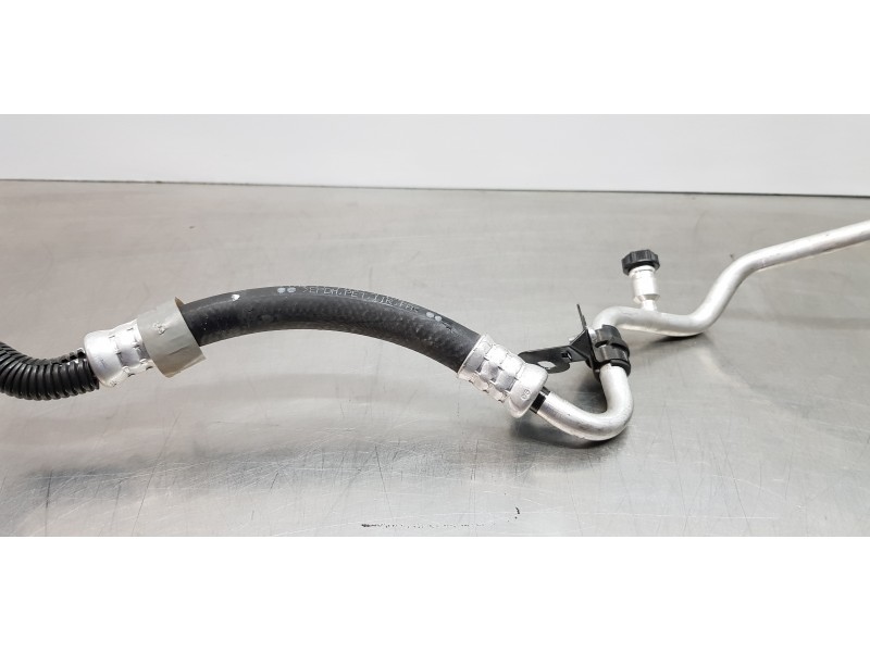 Recambio de tubos aire acondicionado para toyota rav 4 plug-in hybrid advance referencia OEM IAM 8872042040  