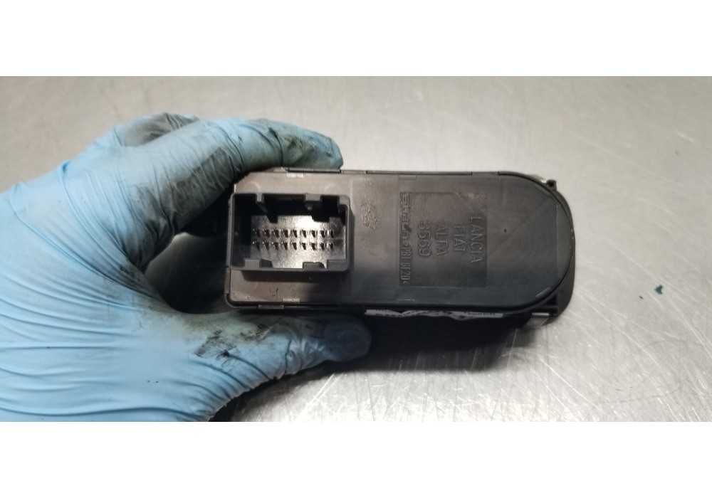 Recambio de mando elevalunas delantero izquierdo para alfa romeo mito (145) junior referencia OEM IAM 156085170 30170304 0156085 Recambio de mando elevalunas delantero izquierdo para alfa romeo mito (145) junior referencia OEM IAM 156085170 30170304 0156085