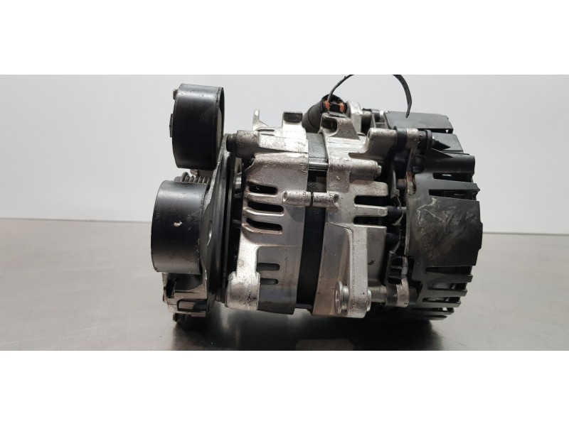 Recambio de alternador para kia ceed sportswagon tech referencia OEM IAM 363002U100  