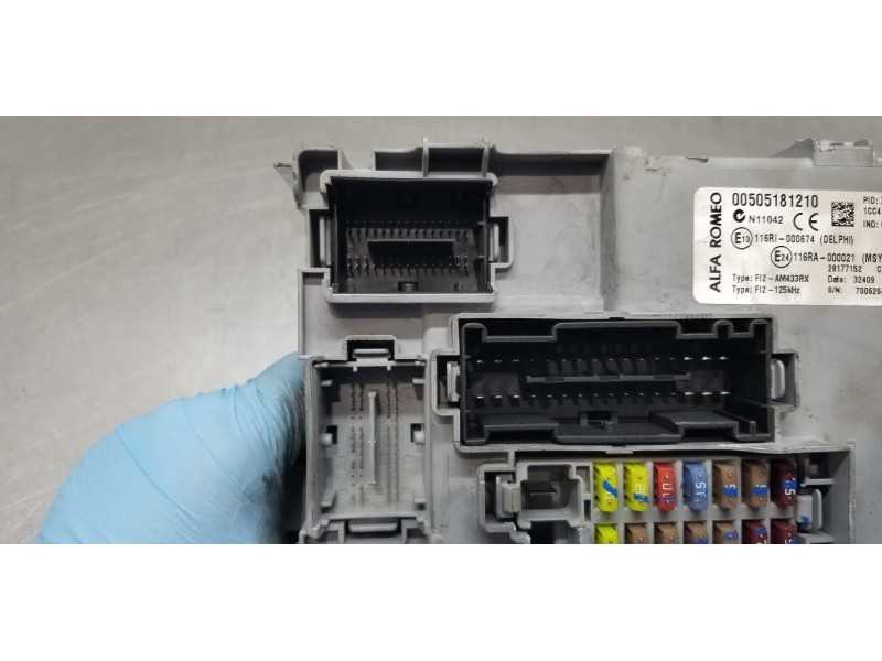 Recambio de modulo confort para alfa romeo mito (145) junior referencia OEM IAM 50518121 00505181210  Recambio de modulo confort para alfa romeo mito (145) junior referencia OEM IAM 50518121 00505181210