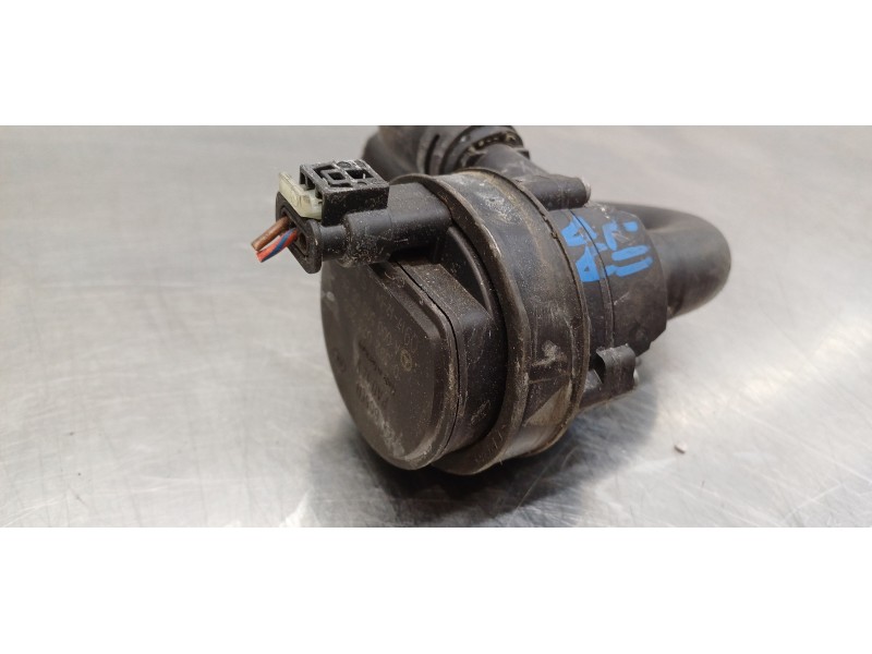 Recambio de bomba agua para mercedes clase b (w246) b 200 cdi (246.208) referencia OEM IAM A0005000686  