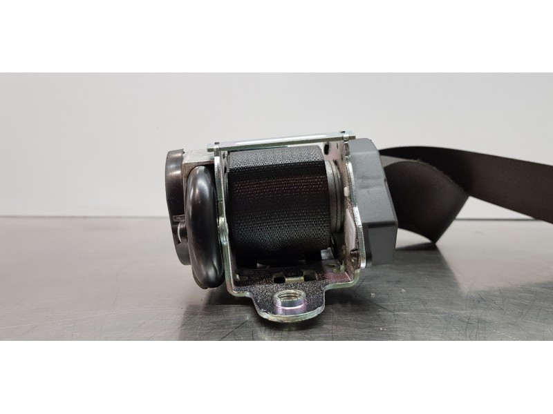 Recambio de cinturon seguridad delantero derecho para chevrolet cruze lt referencia OEM IAM 13297102 13251173  Recambio de cinturon seguridad delantero derecho para chevrolet cruze lt referencia OEM IAM 13297102 13251173