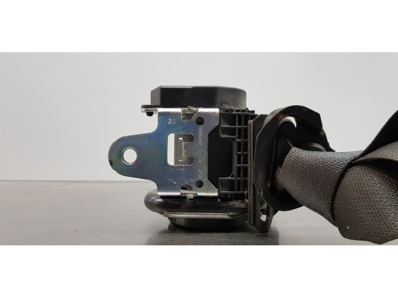 Recambio de cinturon seguridad delantero derecho para chevrolet cruze lt referencia OEM IAM 13297102 13251173  Recambio de cinturon seguridad delantero derecho para chevrolet cruze lt referencia OEM IAM 13297102 13251173