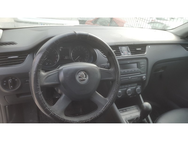 skoda octavia lim. (5e3) del año 2013