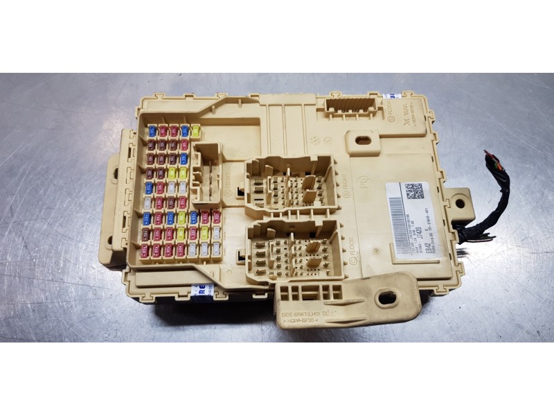 Recambio de caja reles / fusibles para kia ceed sportswagon tech referencia OEM IAM 91953J7420  