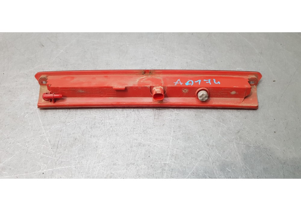 Recambio de luz central de freno para ford focus lim. st-line b&r referencia OEM IAM 8A6113A613AKA  