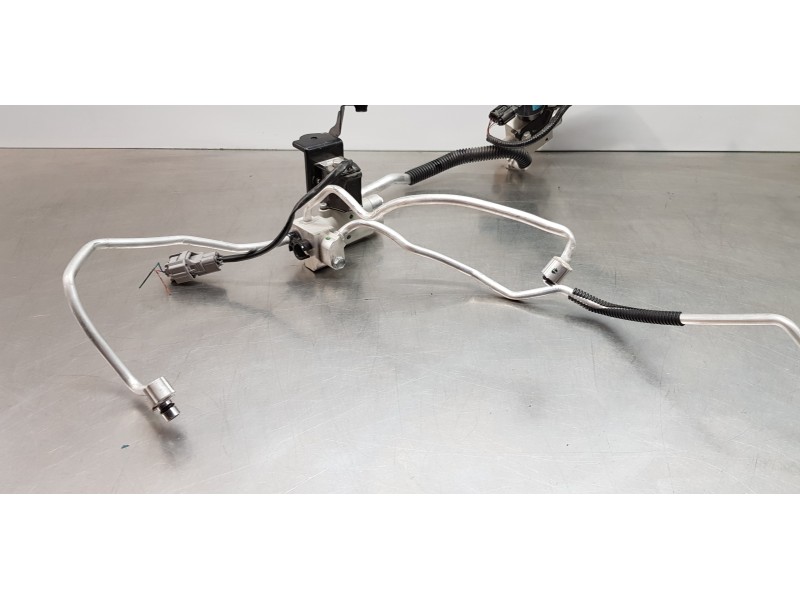 Recambio de tubos aire acondicionado para toyota rav 4 plug-in hybrid advance referencia OEM IAM 8869042100 4475200270 885154211