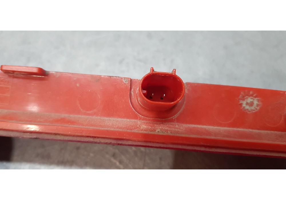Recambio de luz central de freno para ford focus lim. st-line b&r referencia OEM IAM 8A6113A613AKA  