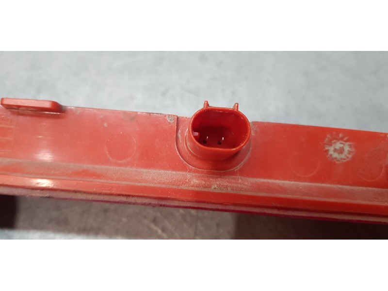 Recambio de luz central de freno para ford focus lim. st-line b&r referencia OEM IAM 8A6113A613AKA  