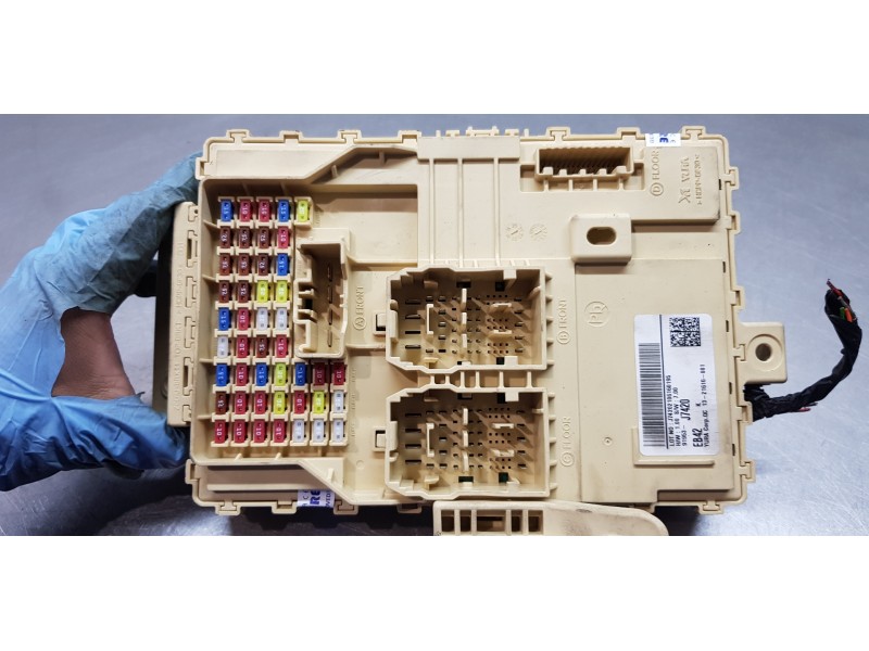 Recambio de caja reles / fusibles para kia ceed sportswagon tech referencia OEM IAM 91953J7420  