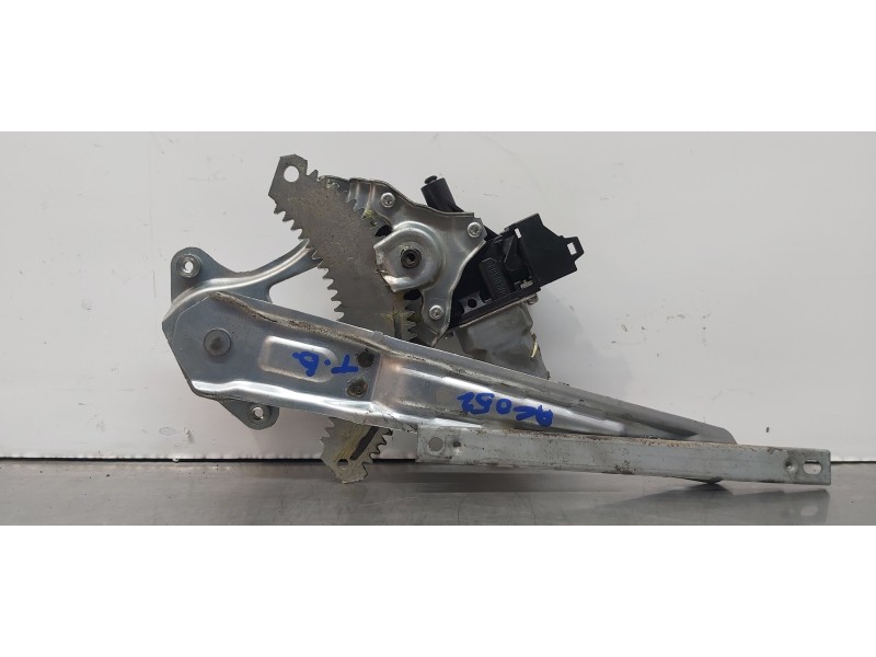 Recambio de elevalunas trasero derecho para nissan juke (f15) acenta referencia OEM IAM 827201KA1C   Recambio de elevalunas trasero derecho para nissan juke (f15) acenta referencia OEM IAM 827201KA1C