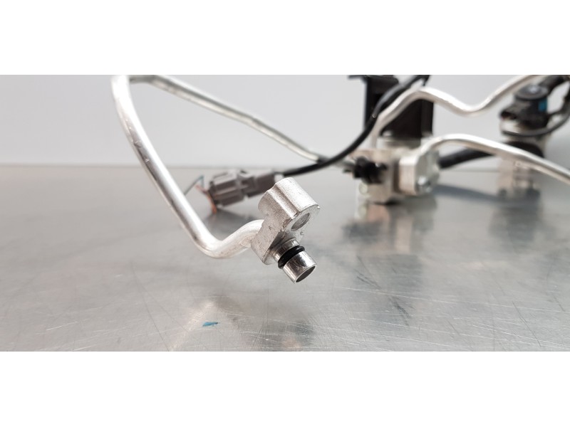 Recambio de tubos aire acondicionado para toyota rav 4 plug-in hybrid advance referencia OEM IAM 8869042100 4475200270 885154211