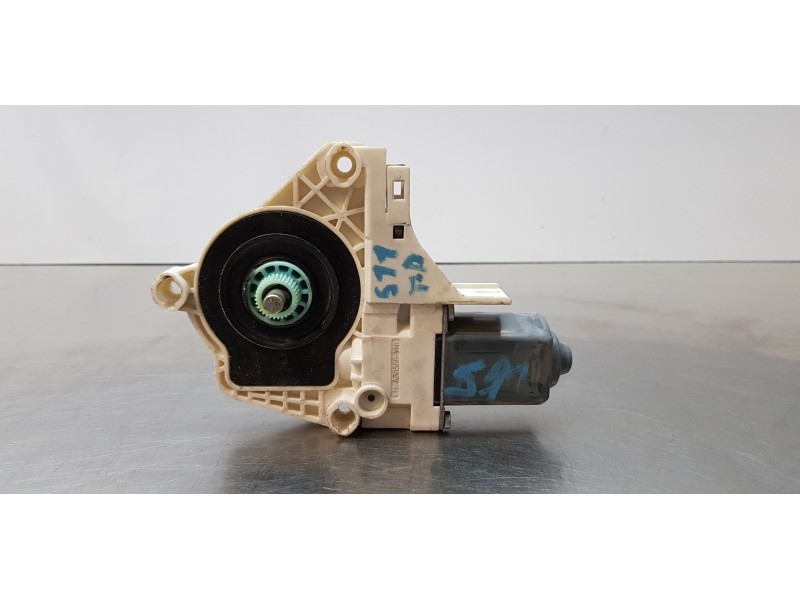 Recambio de motor elevalunas trasero derecho para skoda superb combi (3t5) ambition referencia OEM IAM 8K0959812A  