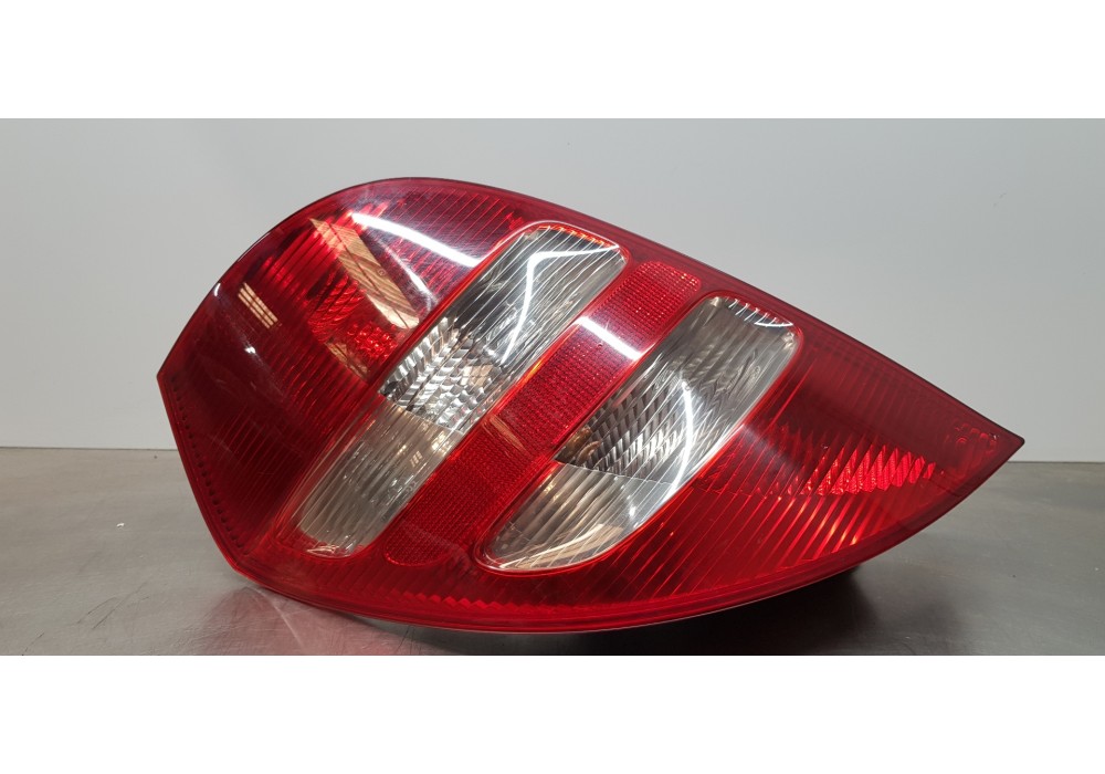 Recambio de piloto trasero izquierdo para mercedes clase a (w169) a 180 cdi a-edition referencia OEM IAM A1698200364  