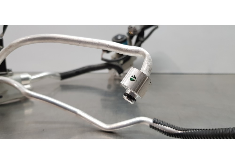 Recambio de tubos aire acondicionado para toyota rav 4 plug-in hybrid advance referencia OEM IAM 8869042100 4475200270 885154211
