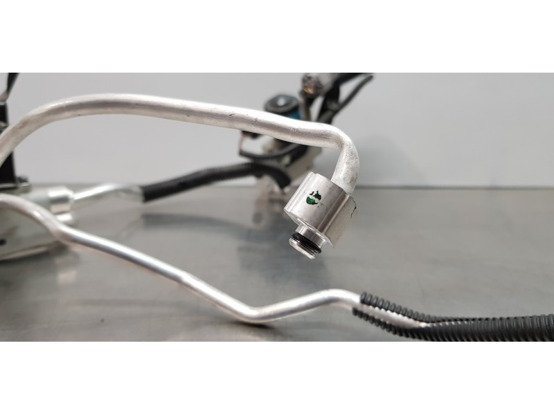 Recambio de tubos aire acondicionado para toyota rav 4 plug-in hybrid advance referencia OEM IAM 8869042100 4475200270 885154211