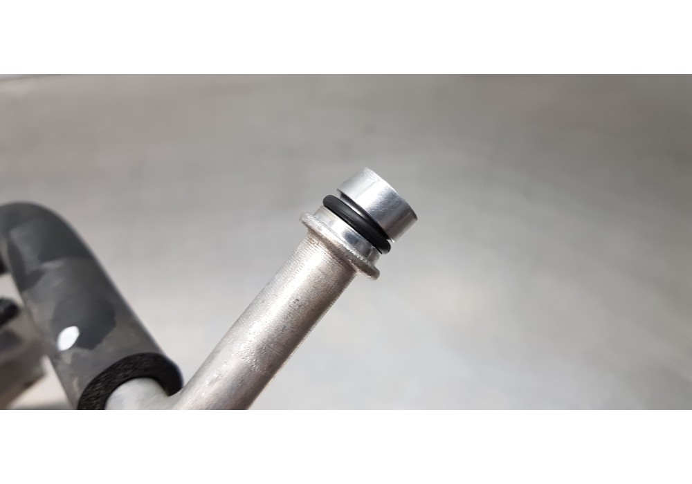 Recambio de tubos aire acondicionado para toyota rav 4 plug-in hybrid advance referencia OEM IAM 8869042100 4475200270 885154211